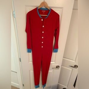 Christmas onesie with novelty butt flap. Size XS. Fits more like small to med.